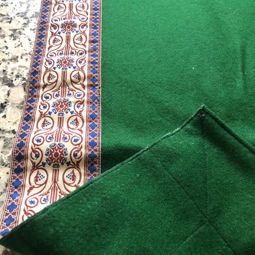 Decorative tablecloth 1.10x0.40 wool felt with sewn jacquard border