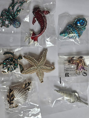 Brooches "Sea Bottom" new, colorful, various designs