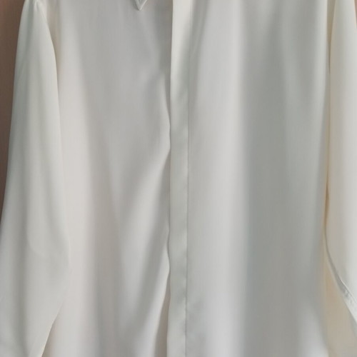 Men's dress shirts like new, pack of 4, size M, assorted colors