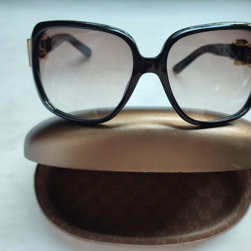Gucci Vintage Sunglasses Model 3006/S D28LF Like New Black