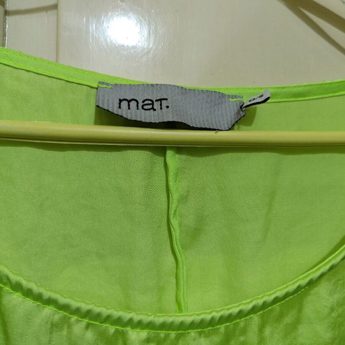 Mat satin blouse light green like new, one size