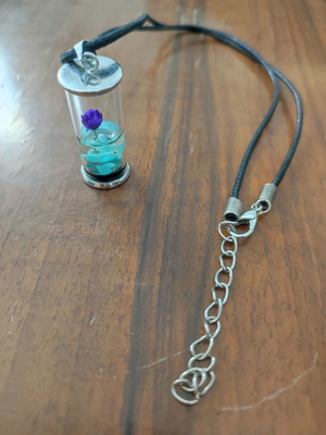 Necklace unused, used condition