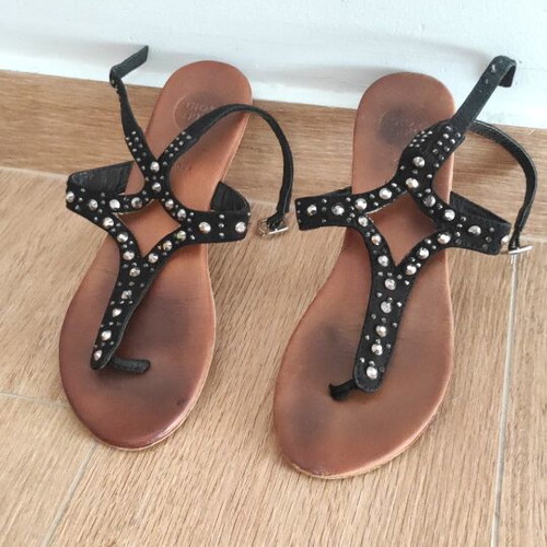 Gioseppo flat leather sandals with silver rhinestones size 38 used