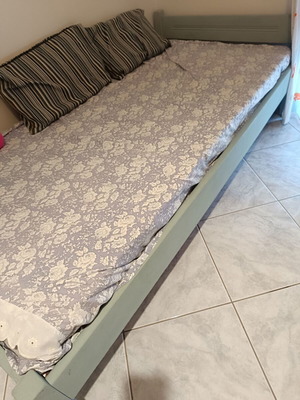 Single bed with mattress like new