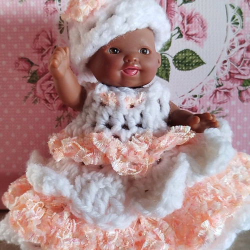 Doll with handmade dress and hat new, 10 cm