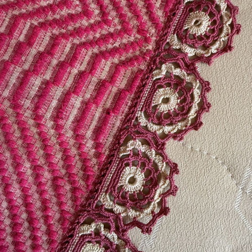 Woven blanket like new 1.60 x 2.00 m