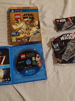 Lego Star Wars The Force Awakens Deluxe Edition PS4 game like new