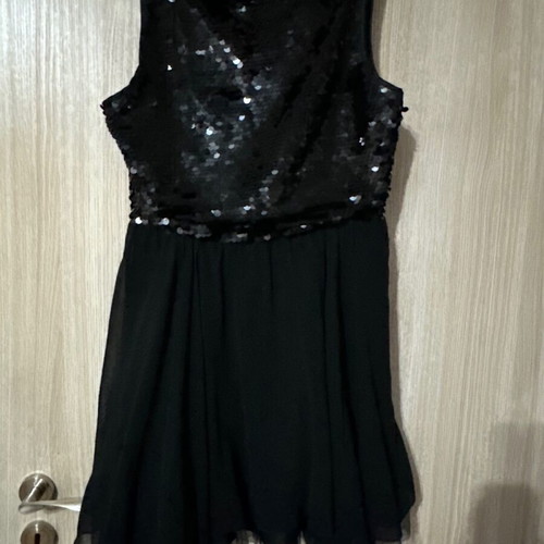 Women's dress new without defects