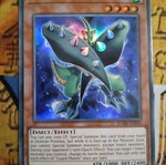 Guard Mantis Effect Monster Yu-Gi-Oh! κάρτα μεταχειρισμένη Ultra Rare