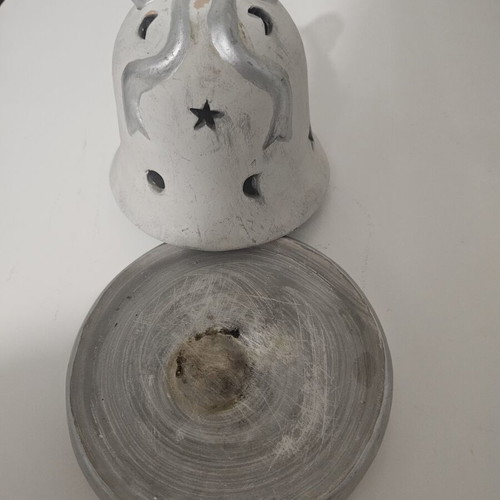 Decorative candle holder used for tealights