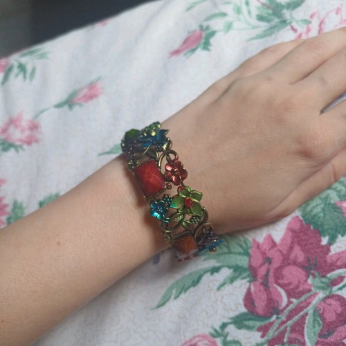 Vintage bracelet new, heirloom