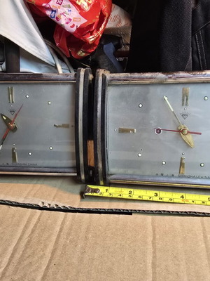 Diamond Shanghai China vintage mechanical table clocks set of 2