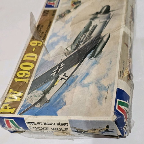 Focke-Wulf FW190 D-9 Italeri model kit 1/72 like new
