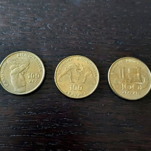 Collectible coins used, old in excellent condition