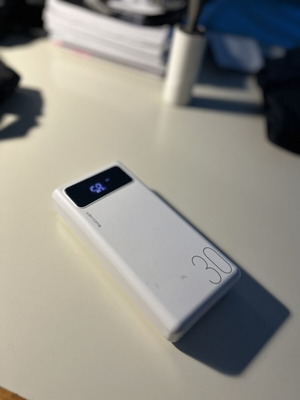 Powerbank Wekome WK Hunergy WP-175 30000mAh used with LED display and flashlight