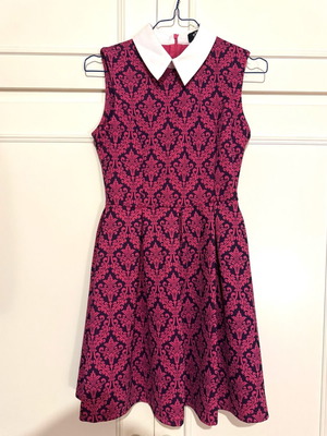 Mini sleeveless dress with collar like new