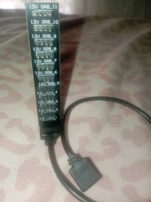 PC Hub RGB Splitter LED Strip Lights Extension like new, 10 way 12V