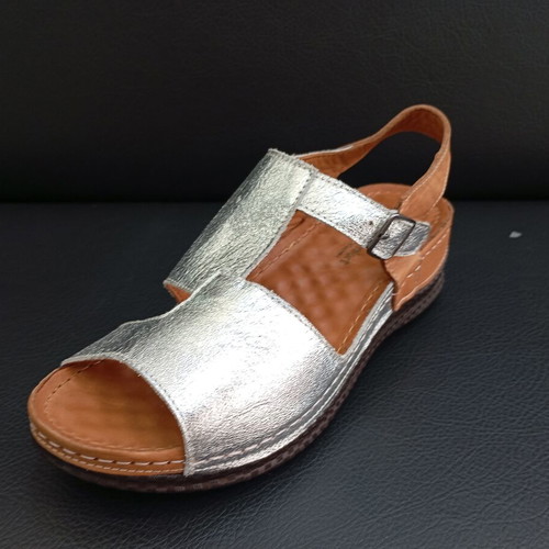 Silver leather platform sandals with anatomical insole, size 37
