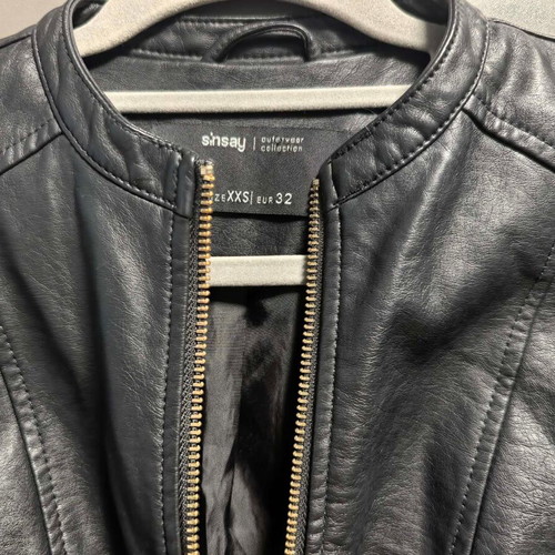 Sinsay black leather jacket like new, size XXS