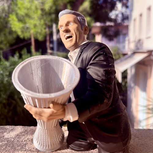 Mendilibar Olympiacos Conference League decorative figure