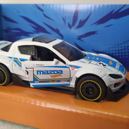 Hot Wheels Pull Back Speeders 2004 Mazda RX8 Custom new