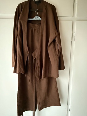 Zara linen set brown new with medium pants and XS-S kimono