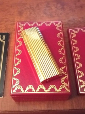 Les Must de Cartier vintage επιχρυσωμένος αναπτήρας μεταχειρισμένος πλήρες σετ