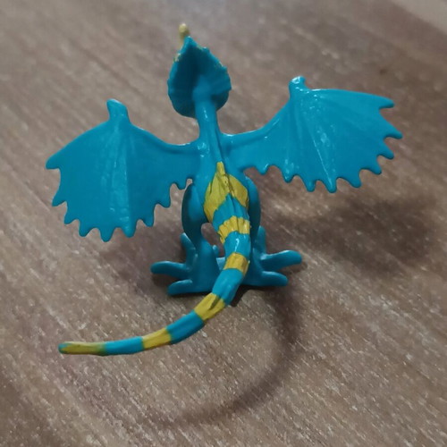 Stormfly How to Train Your Dragon figure like new, 7cm length
