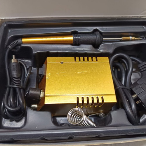 Mini soldering iron for high-temperature soldering