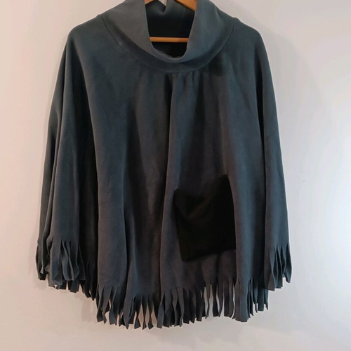 STAMION Poncho Cape gray new with tag