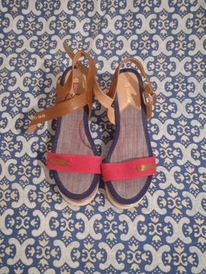 Women's platform sandals size 38 like new