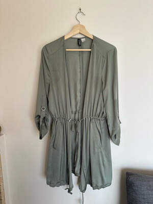 Khaki cardigan No EU 42 Divided used