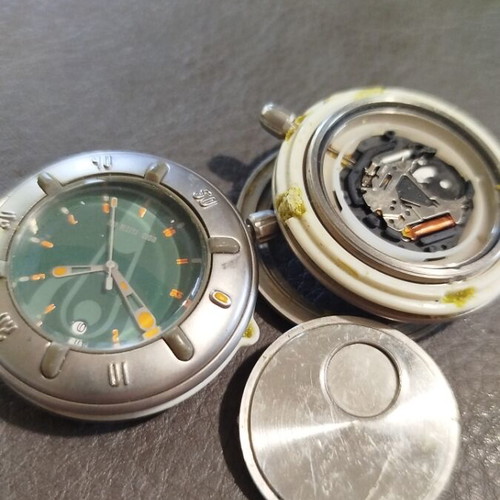 Watches used, set of 2 for spare parts, silver color