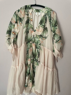 Dress like new, one size, floral print