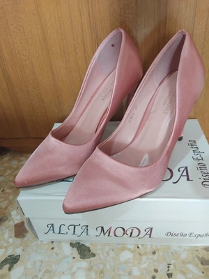 Satin pink Alta Moda pumps new, size 37