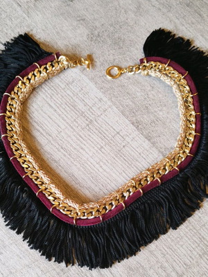 Klaidra necklace with fringes like new, black and gold