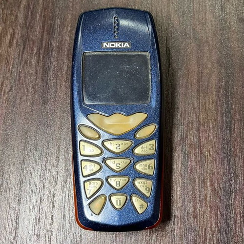 Nokia 3510i used, blue, without battery
