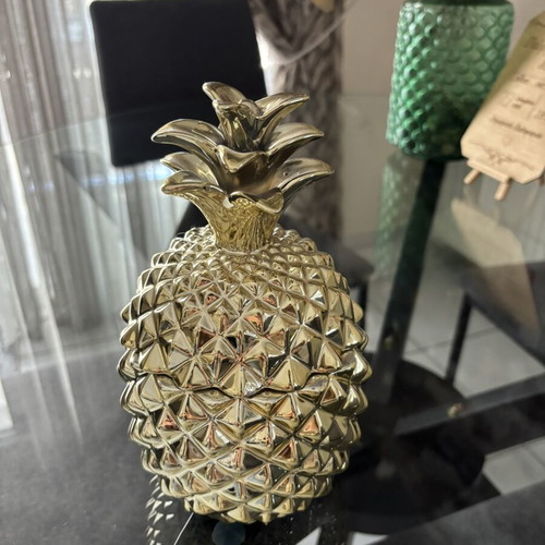 Decorative gold pineapple like new