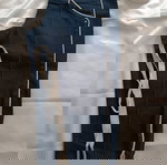  Γυναικείο GUESS κάπρι παντελόνι navy με λευκές λεπτομέρειες – άριστη κατάσταση