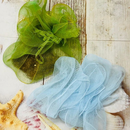 Decorative nets pack used, plastic, green and blue