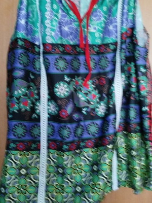 Sleeveless colorful blouse like new, size L