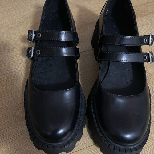 Loafers black like new, size 40