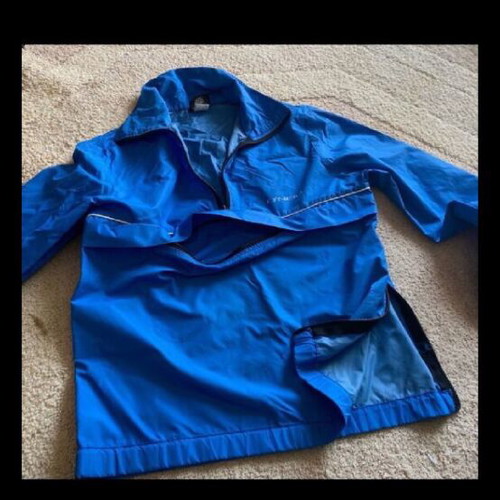 O’Neil windbreaker waterproof jacket size M like new