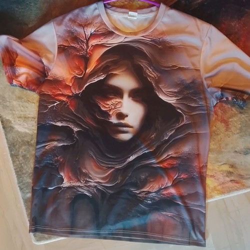 T-shirt like new, multicolored, size M