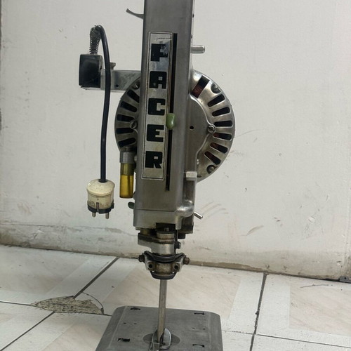 Wolf Racer 8 fabric cutting machine used