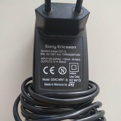 Sony Ericsson T630 used mobile phone with charger, white