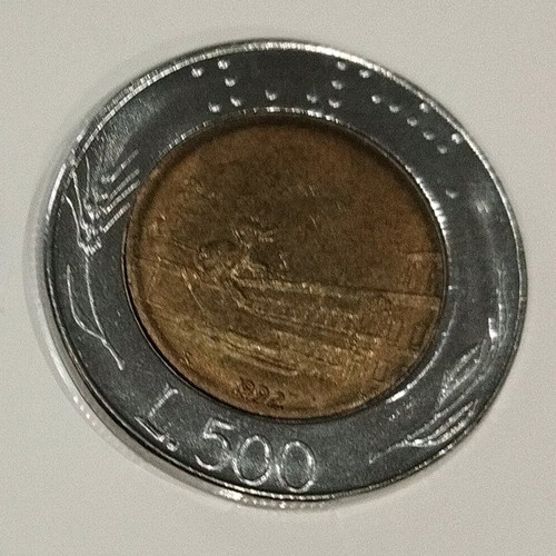 L 500 Italy coin like new for collectors