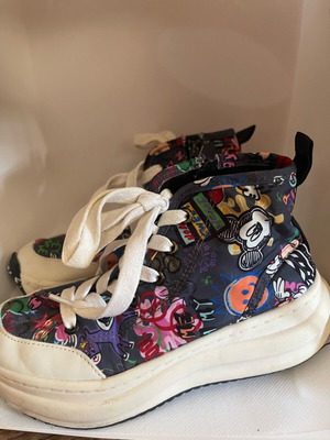 Παιδικά παπούτσια Mickey Ν31 σε άριστη κατάσταση