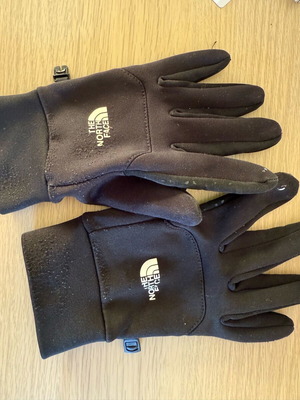 North Face gloves size Large used