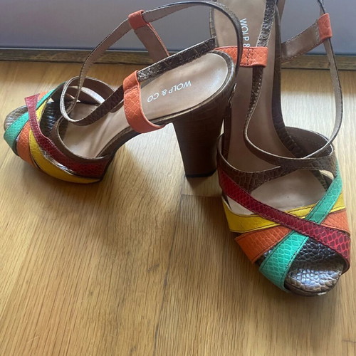 WOLP & CO sandals like new, brown with crisscross straps